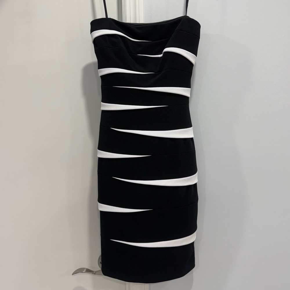 Betsy & Adam by Linda Berneli Strapless Cocktail Dress - Size 4